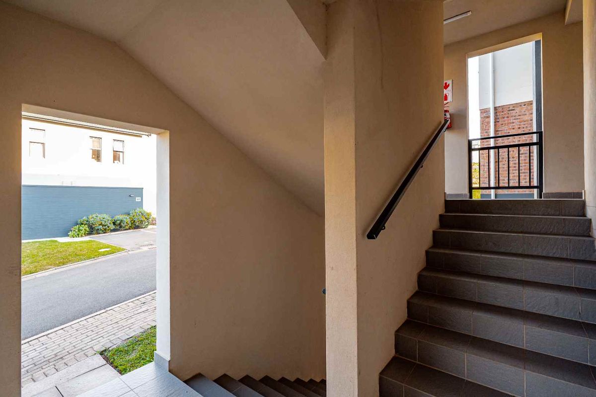 3 Bedroom Apartment in Sought-After Kings Gate Estate - Photo 5