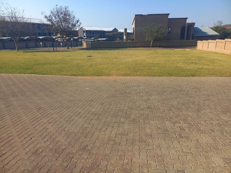 Luxury Double-Storey Wildlife Estate Home - Photo 2
