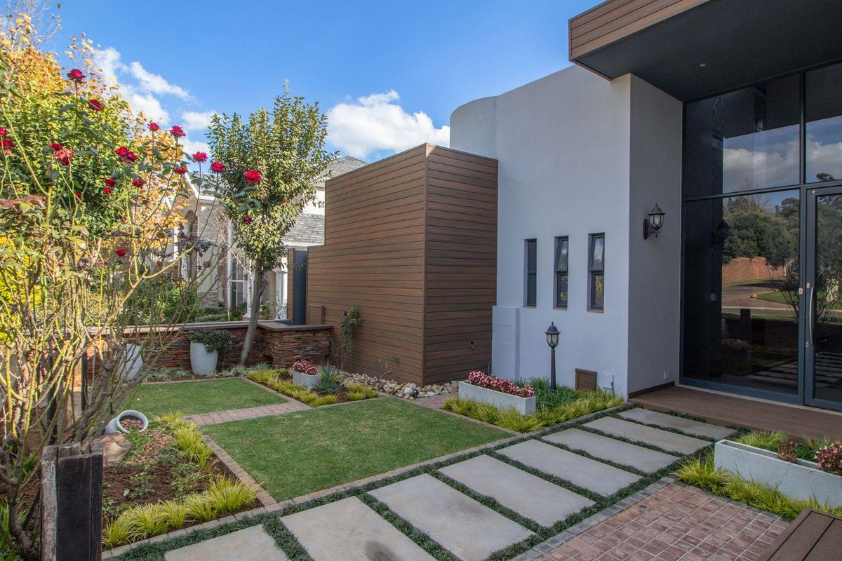 Waterfront Elegance in Ebotse: Your Dream Home Awaits! - Photo 3