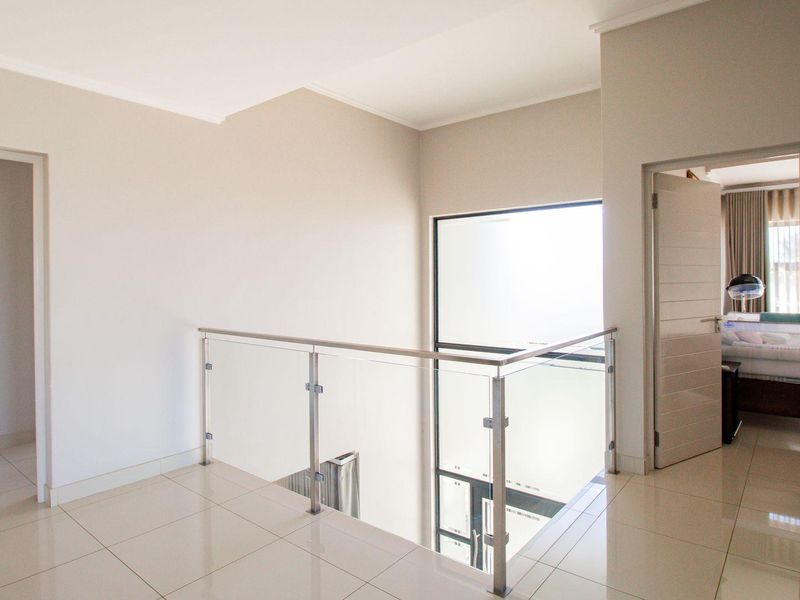 Gorgeous 4 Bedroom Home in La Como lifestyle estate - Photo 6