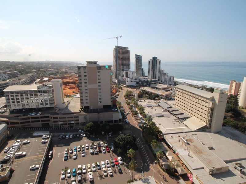 Beautifully Appointed 1-Bedroom Apartment – Prime Location - Photo 1