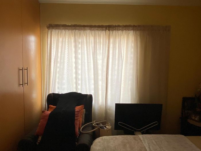 Property #2425249, Apartment Pending Sale in Cimbebasia