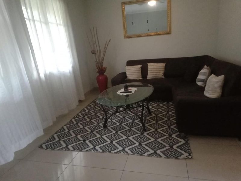 One Bedroom Apartment in Glenwood - Photo 3