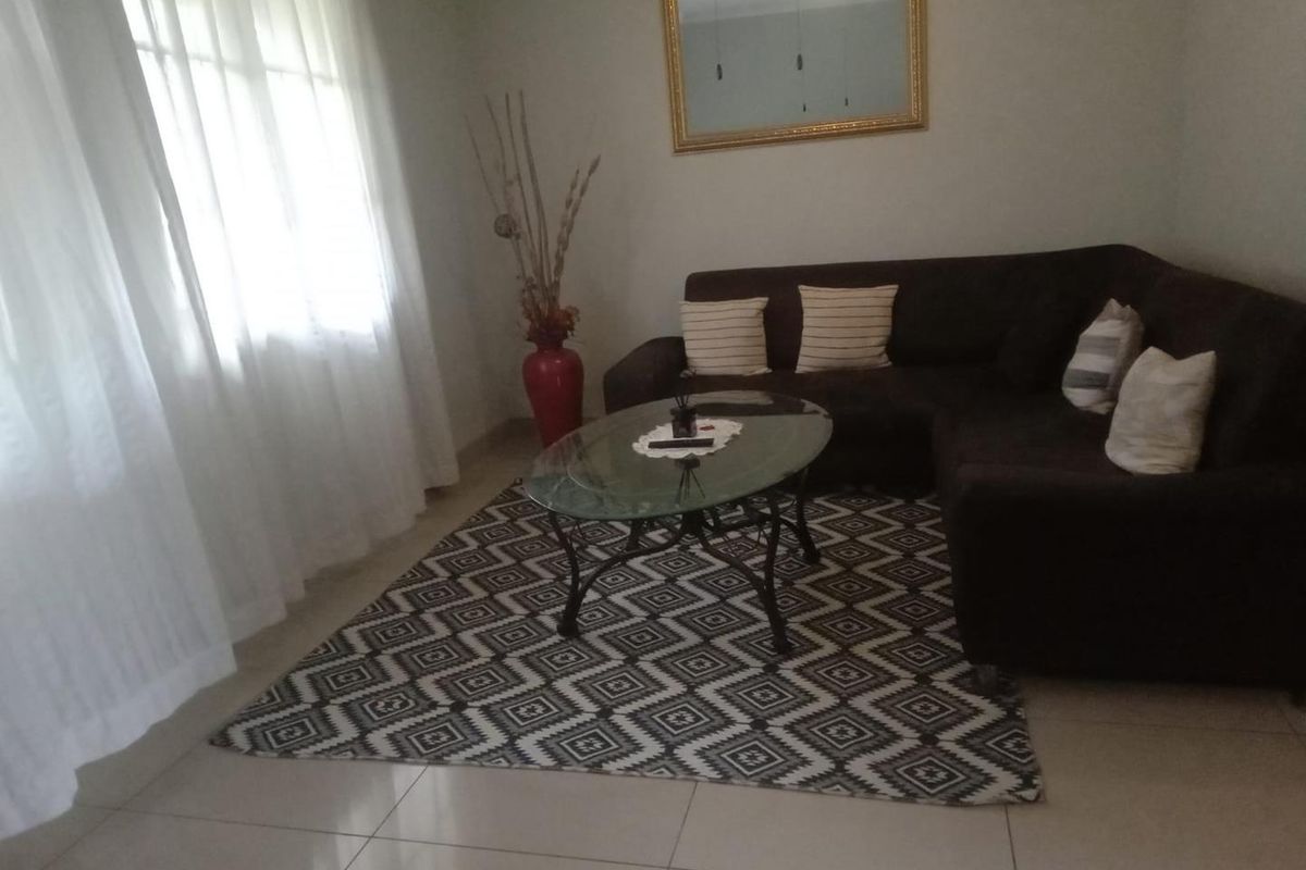 One Bedroom Apartment in Glenwood - Photo 3