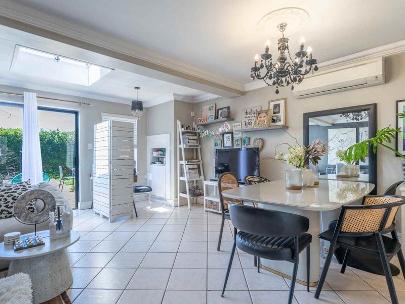 Duplex with a View - Photo 7