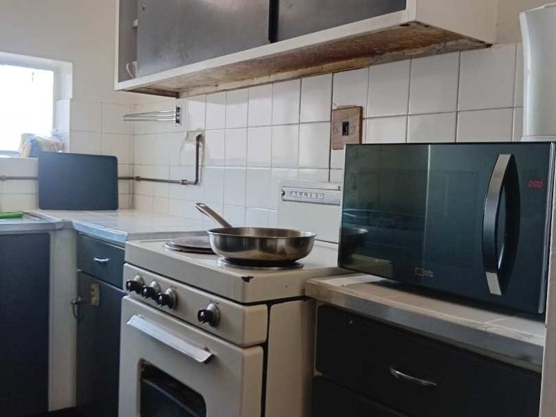 Modern 1-Bed Apartment with Study/Extra Room – Sunnyside. - Photo 3