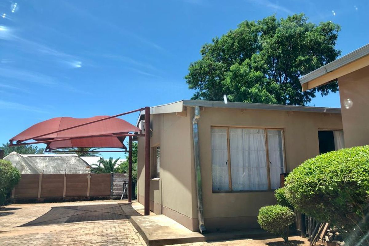 2 Bedroom Townhouse for Sale in Tsumeb - Photo 5