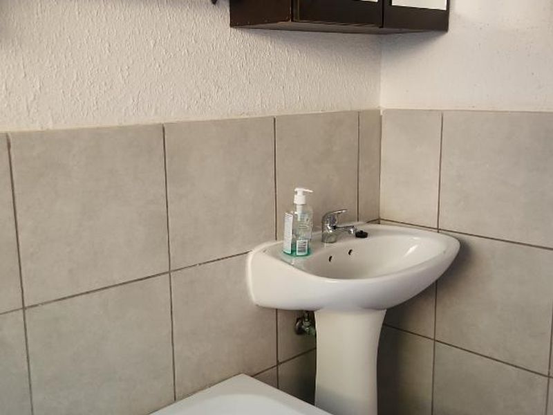 3 Bedroom House For Sale in Heatherview - Photo 7