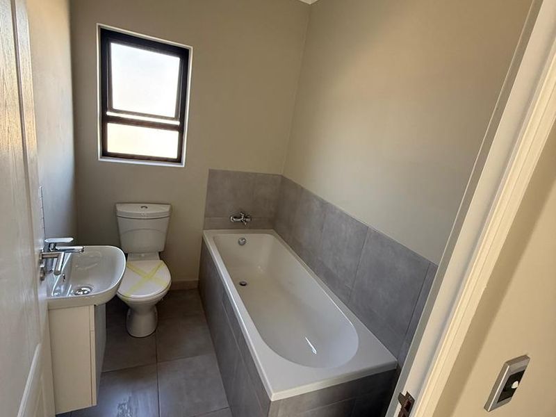 Modern Elegance In Tamariskia - Photo 9