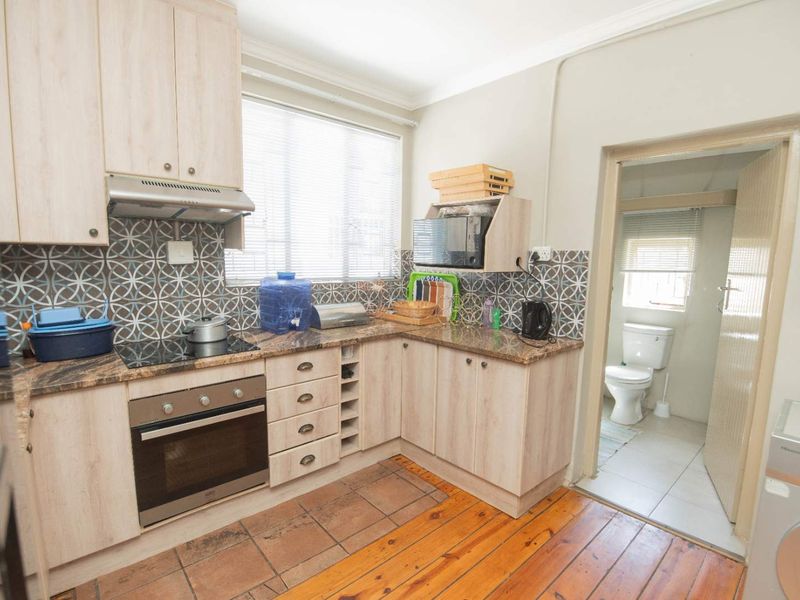 3 Bed house for sale In St Phillips Street Richmond Hill - Photo 3