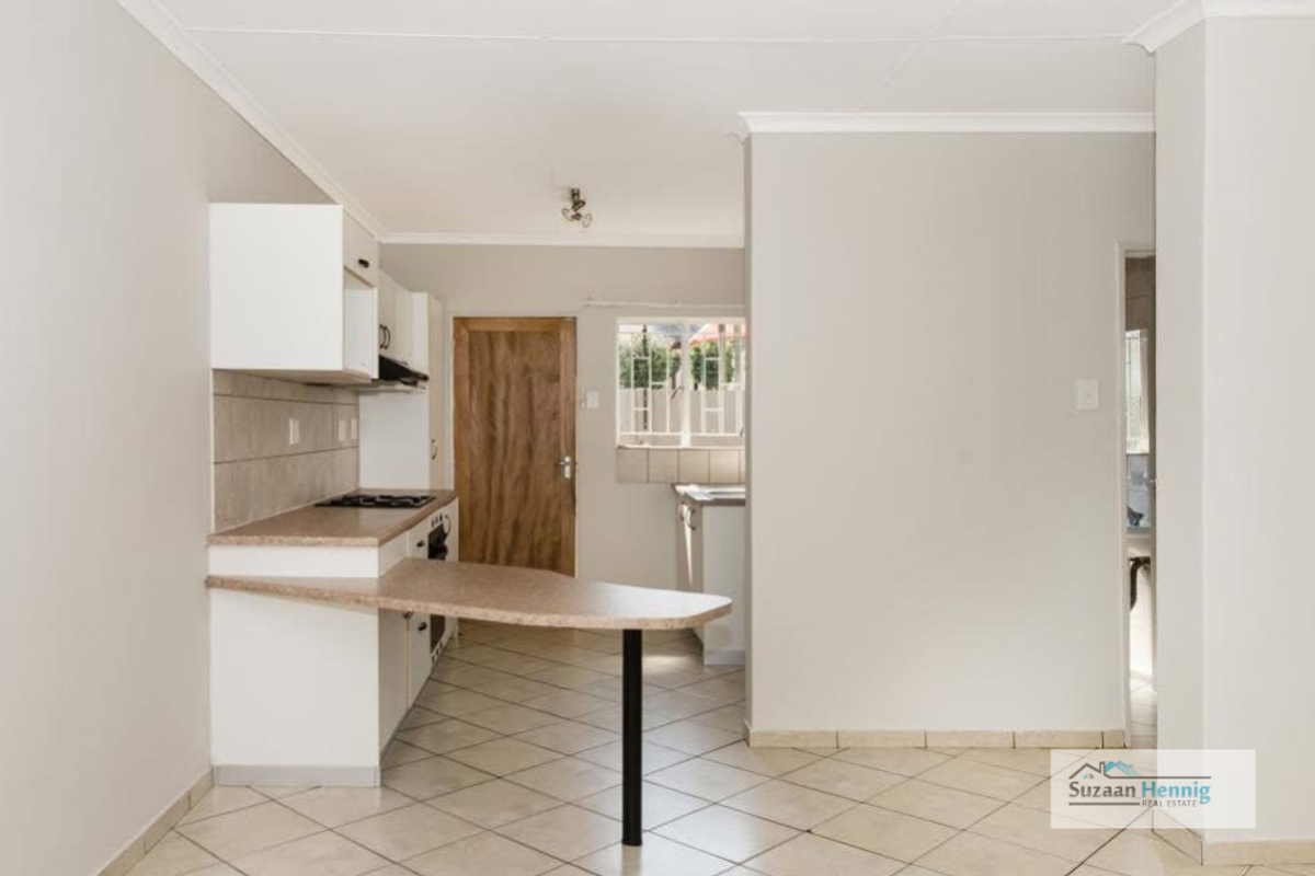 Spacious Courtyard & Garage in Pionierspark Ext 1 - Photo 5