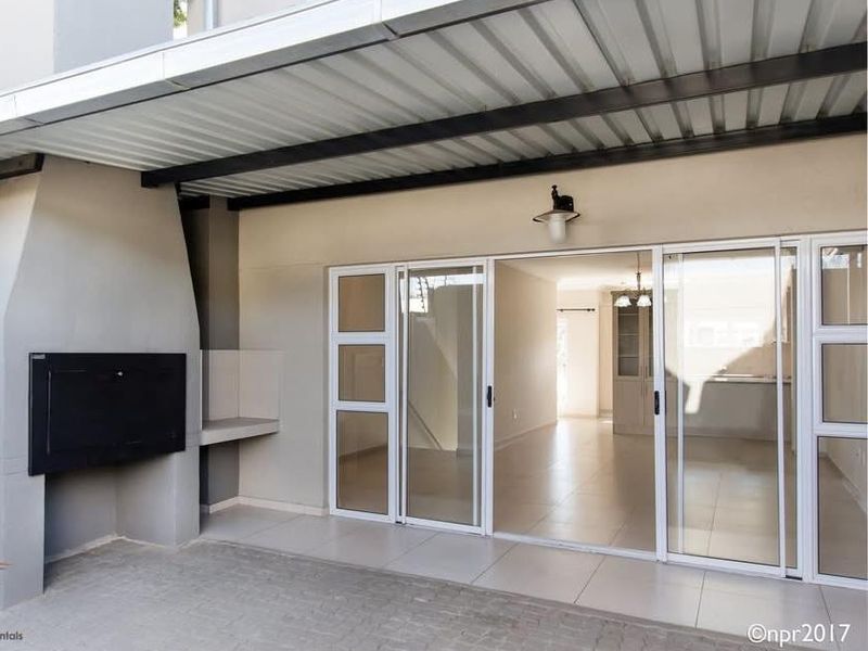 2 Bedroom Unit in Le Mont Complex, Avis - Photo 7