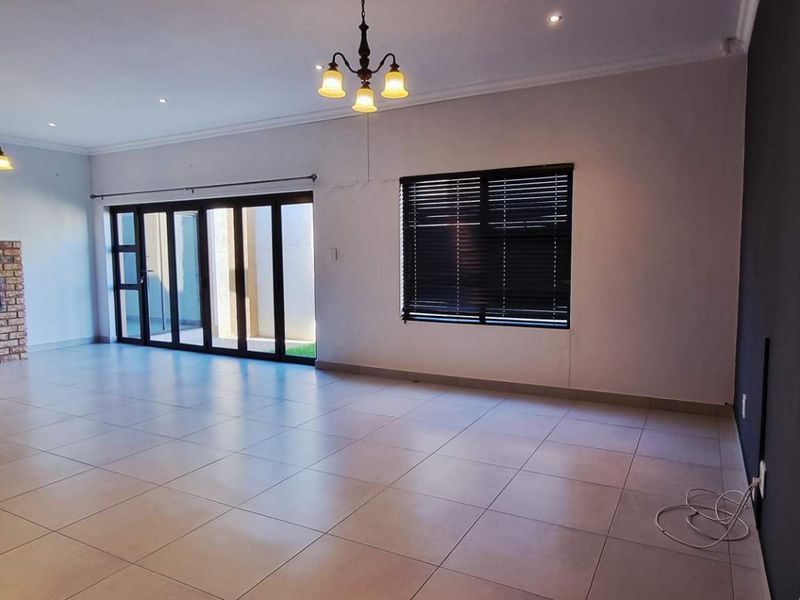 Academia 3 bedroom house - Photo 3