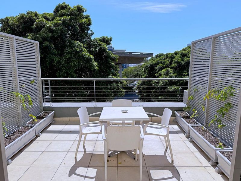 Luxury Fully Furnished Studio Apartment in the heart of Everything - Photo 5