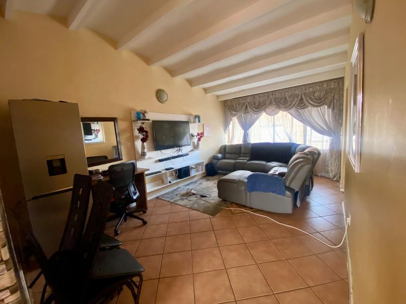 Own your space - Photo 8