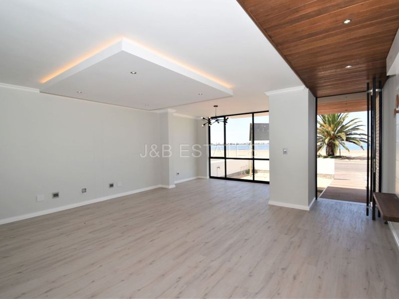 PRIME LAGOON FRONT LOCATION - Photo 4