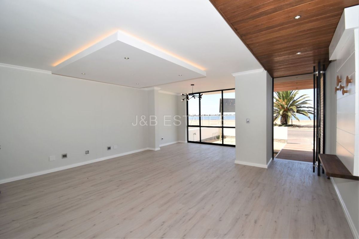 PRIME LAGOON FRONT LOCATION - Photo 4