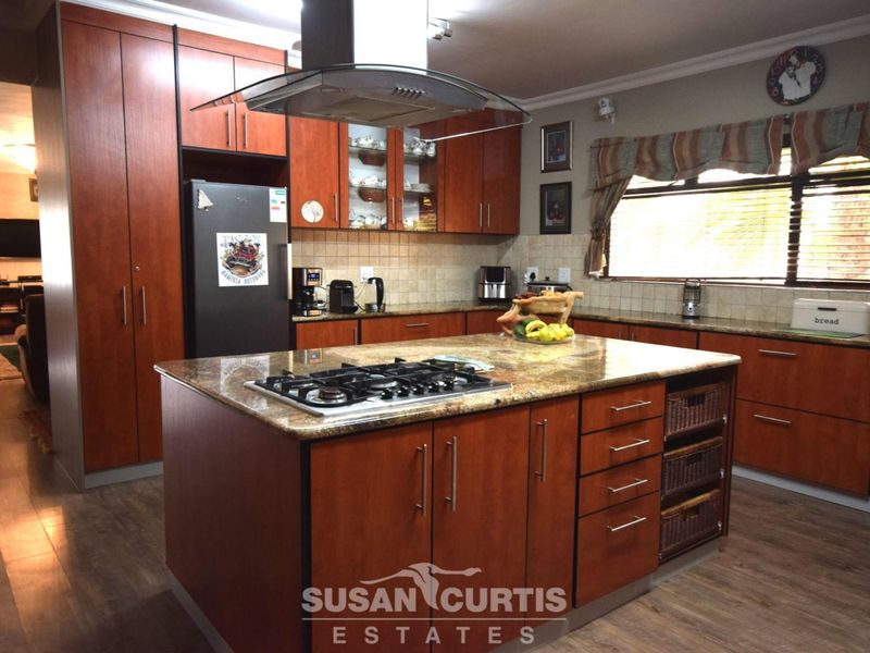 HOUSE WITH FLAT IN EXT 9, FOR SALE - Photo 5