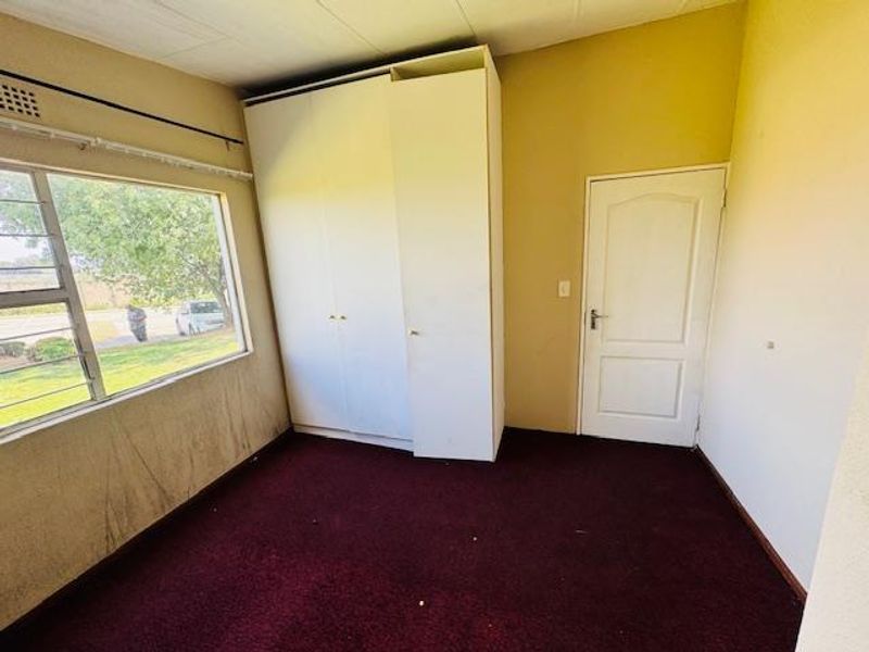 "Affordable 2-Bed Oasis Near Southgate and Highway - Photo 7