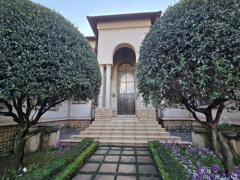 Tuscan Villa where elegance meets luxury - crafted for family, lifestyle, and prestige. - Photo 9