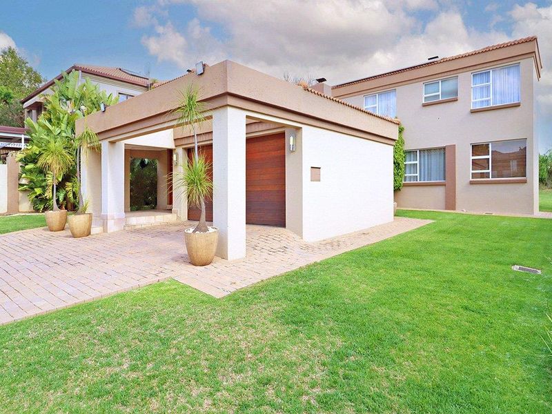 4 Bedroom - Beautiful Views - Photo 5