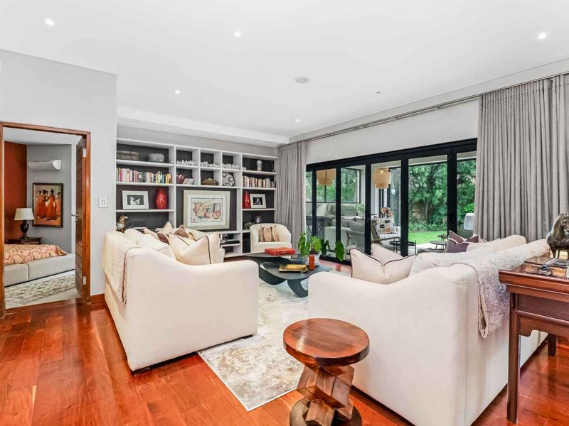 MAGNIFICENT FURNISHED HOME - Photo 4