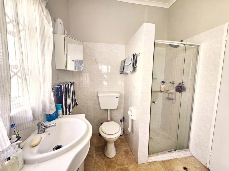 3 Bed converted to a 2 Bed Unit for more space - Photo 9