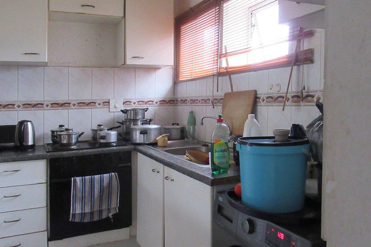 2 Bedroom Unit For sale in Winchester Hills - Photo 2