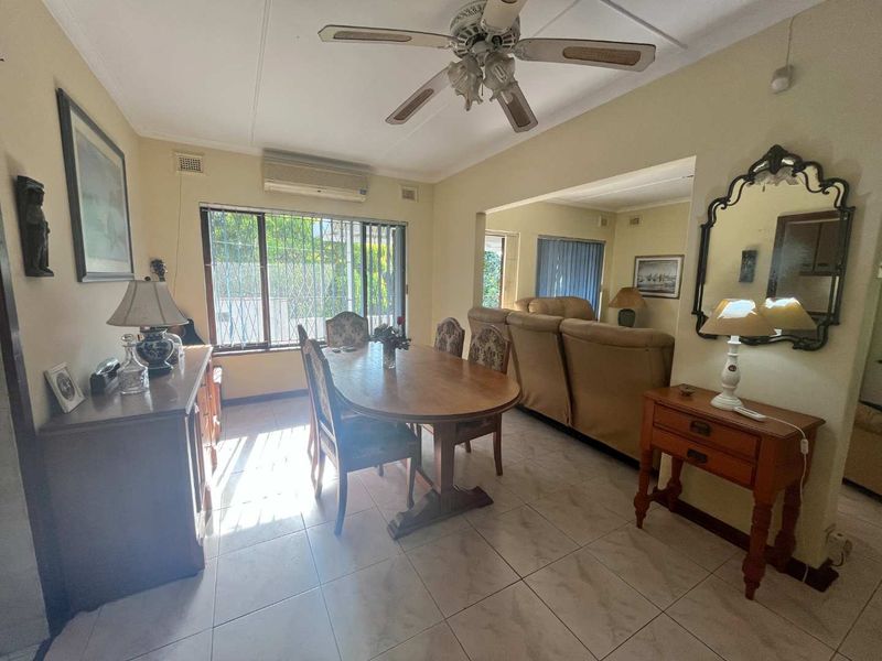 Hendra - Family home on large plot in Parkhill - Photo 3