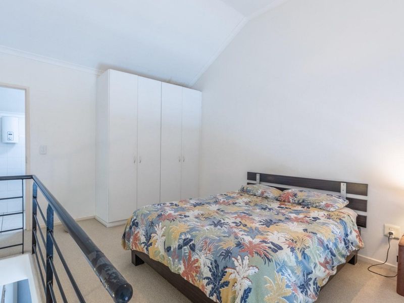 Spacious Loft Living Near Canal Walk - Photo 10