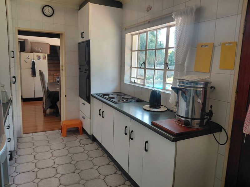 4 Bedroomed Family Home For Sale In The Enclosed Area of Brentwood Park - Photo 8