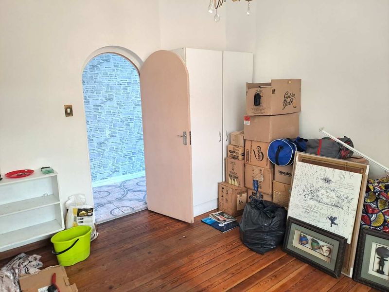 Family Home in the heart of Wynberg - Photo 7