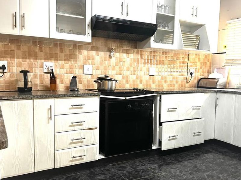 Step into a home that offers both space and versatility, perfectly suited for comfortable family living and effortless entertaining - Photo 6