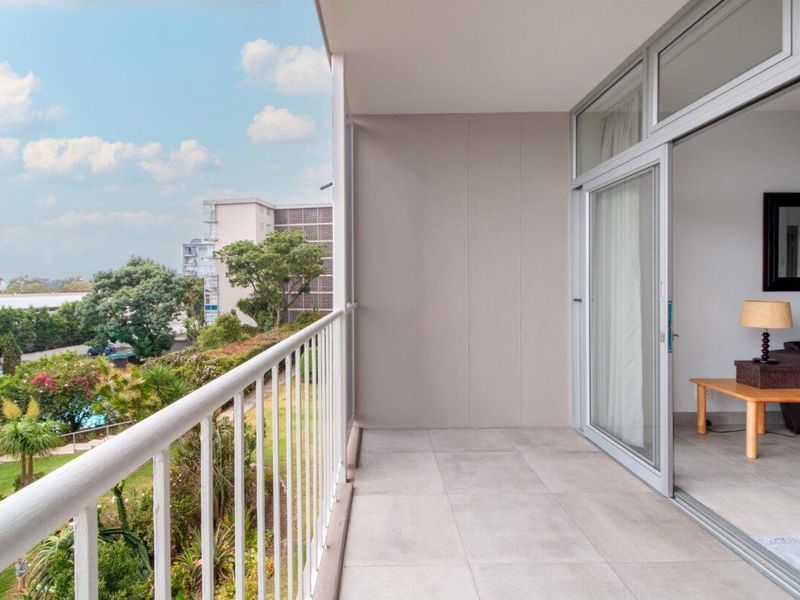 UNIQUE Contemporary Gem in Thorniebrae - Photo 2