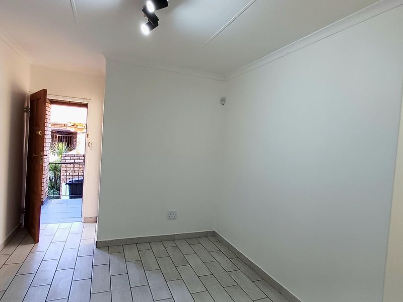 Freshly Renovated Family Home with Backup Power in Harmony Corner - Photo 10