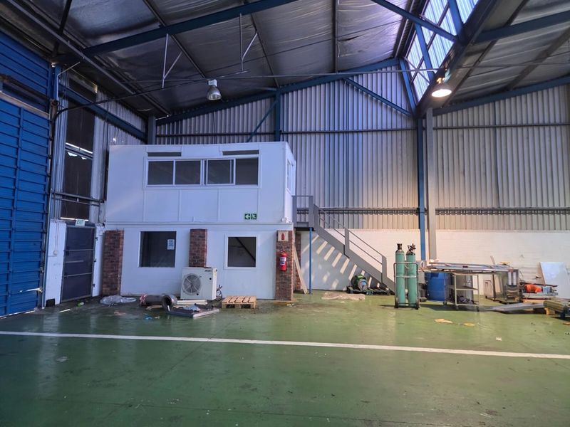 Industrial space to let in Bellville - Photo 9