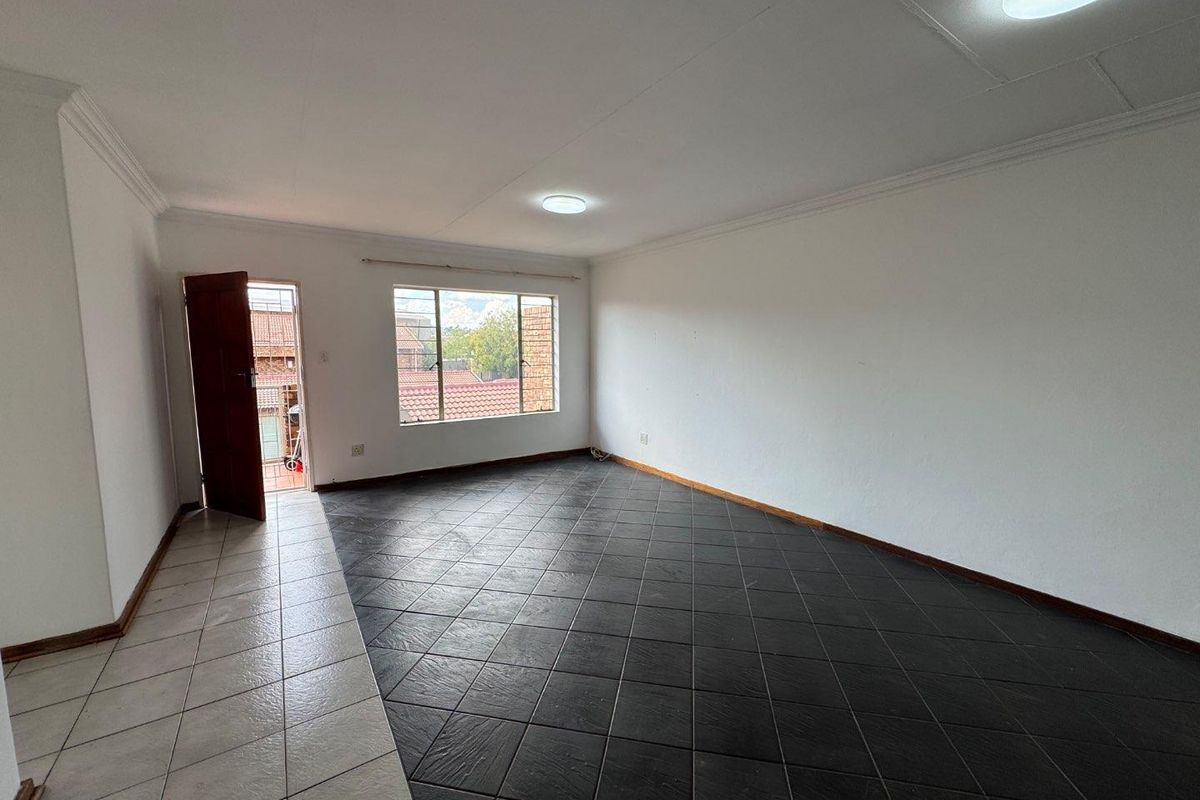 Property For Sale in Sale in Zwartkop, Centurion - Photo 4
