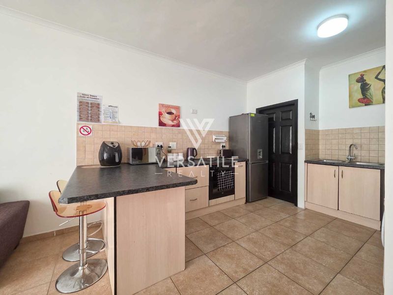 Town House For Sale - Photo 3