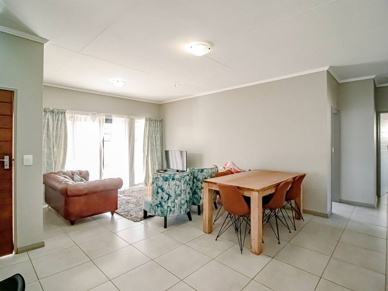 Three Bedroom home in Secure Estate - Photo 7