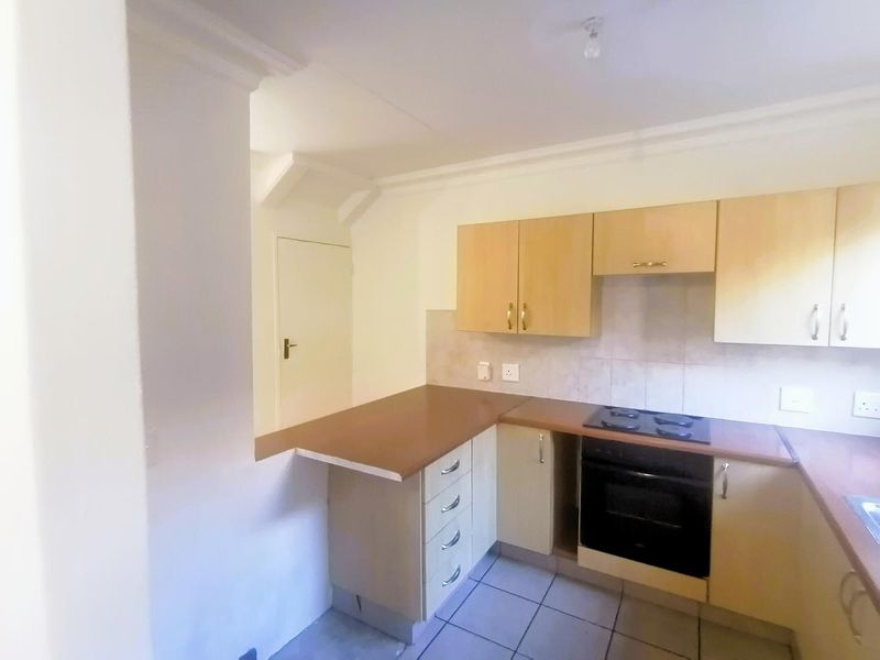 Modern 2-Bedroom Duplex in a Secure Estate – Annlin - Photo 6