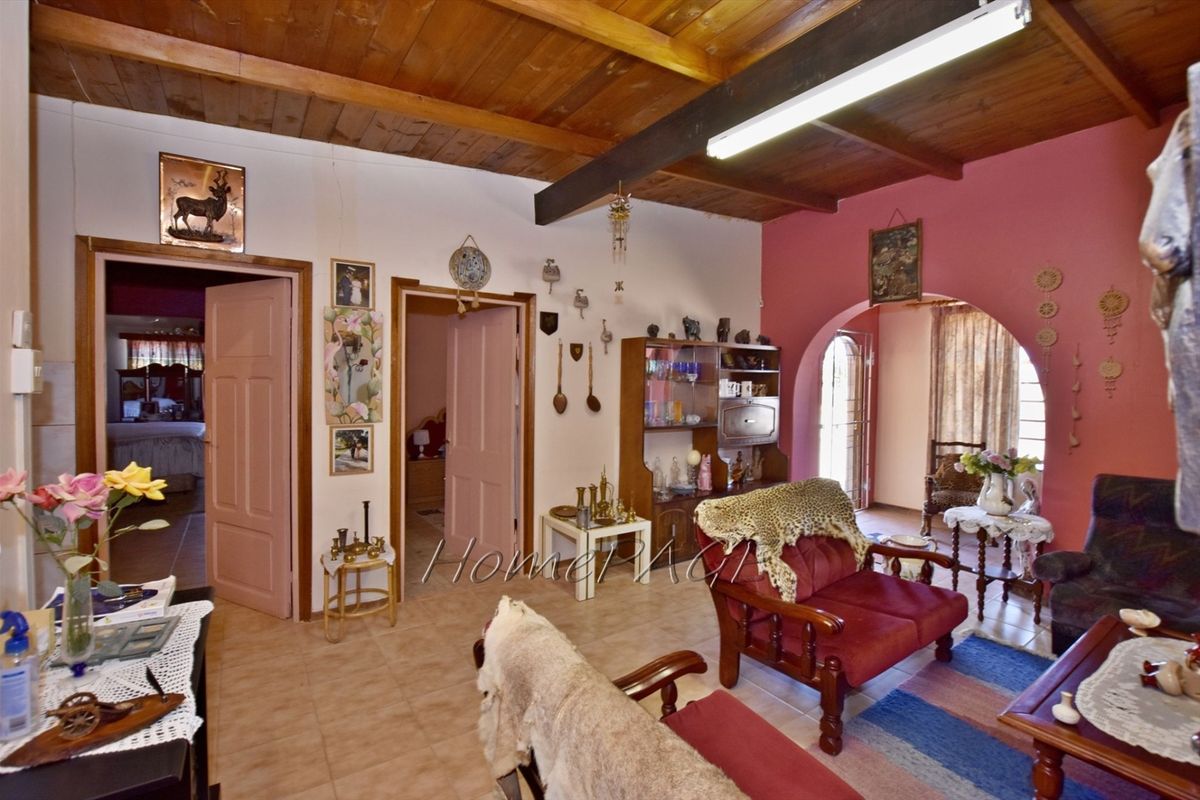 Ext 1, Henties Bay:  Large older home is fore sale - Photo 5