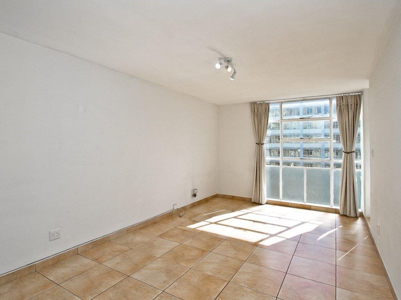 Where Convenience Meets Comfort! - Photo 4