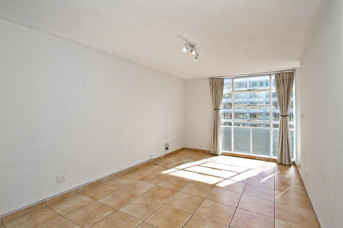 Where Convenience Meets Comfort! - Photo 4