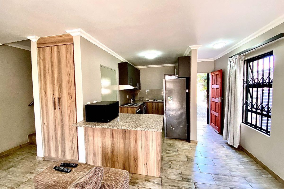 CHARMING HOME FOR A YOUNG FAMILY - Photo 4