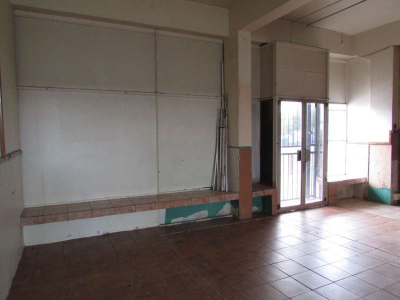 154.96sqm SHOP TO RENT IN GEZINA FOR R17355.52 - Photo 9
