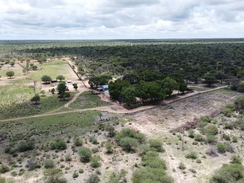 Exceptional Opportunity to Own a Well-Developed ±2,400 ha Large Stock Farm in the Sought-After Gobabis District. - Photo 5