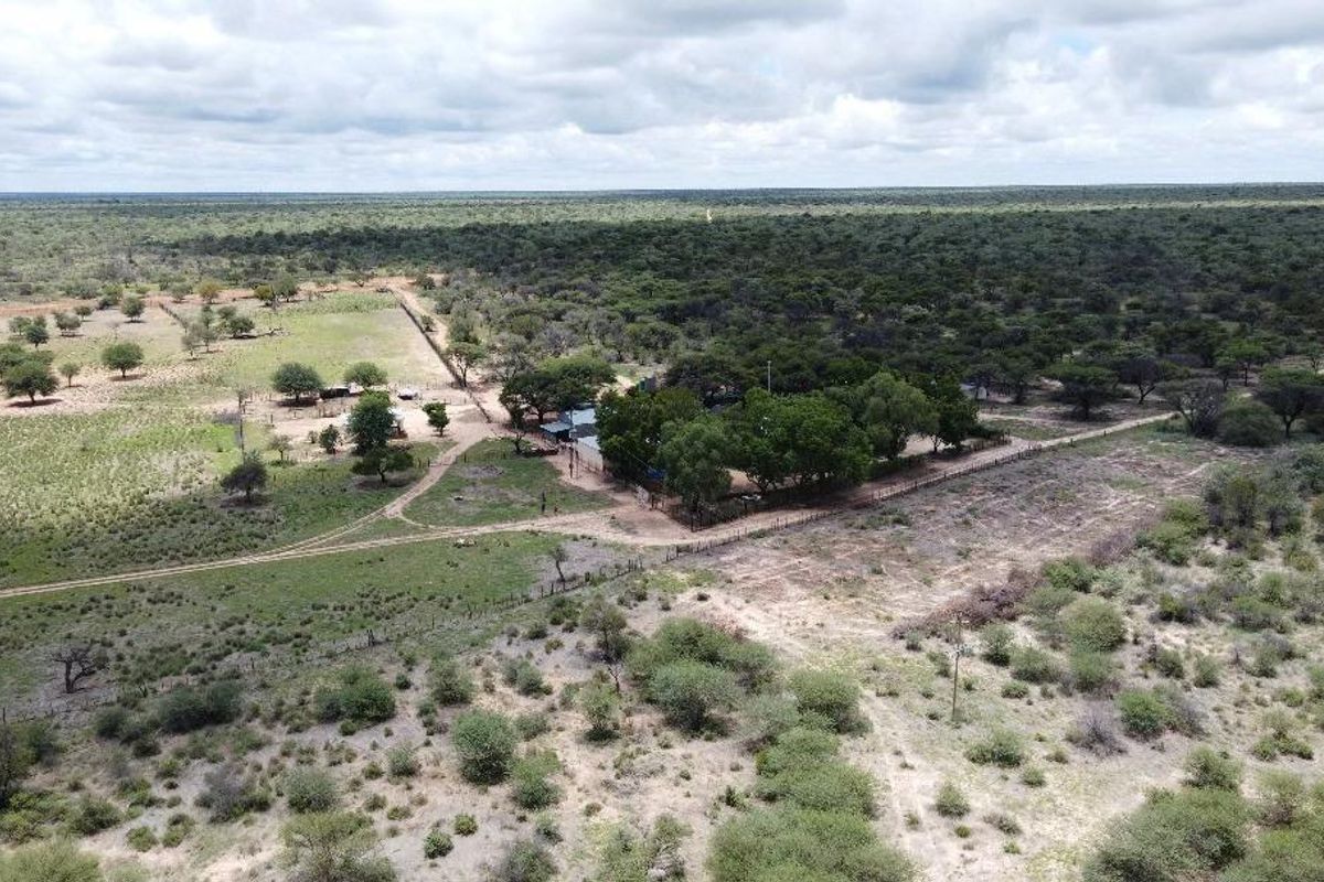 Exceptional Opportunity to Own a Well-Developed ±2,400 ha Large Stock Farm in the Sought-After Gobabis District. - Photo 5