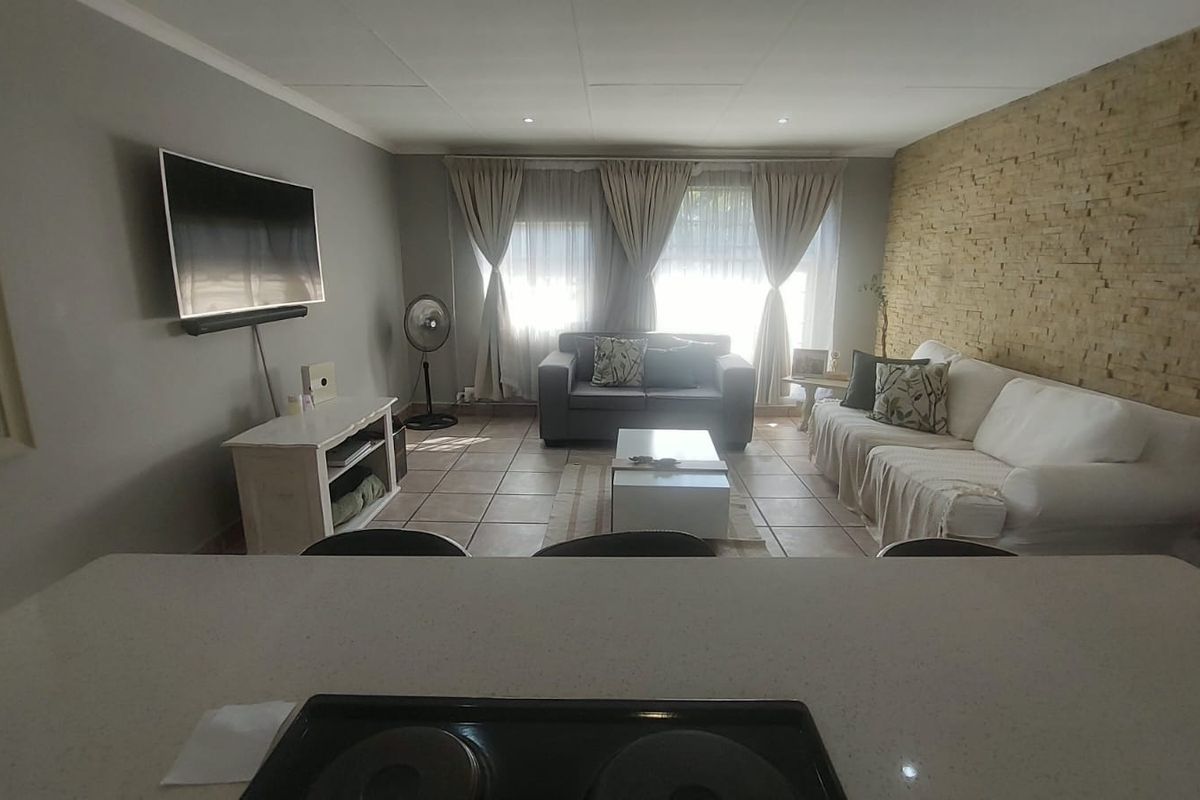 Spacious Open-Plan Living in Verwoerdpark – Ideal Starter Home - Photo 4