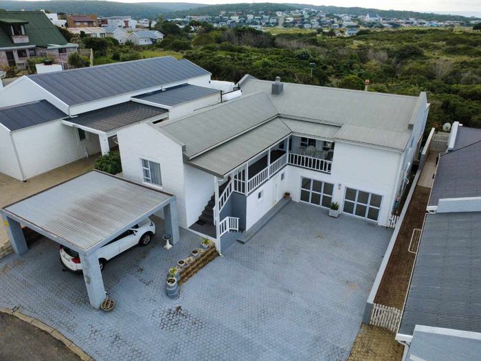 Property #2500696, House For Sale in Still Bay West