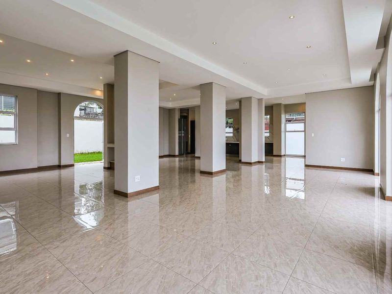 Awesome Property in Waterkloof Heights To Let - Photo 7